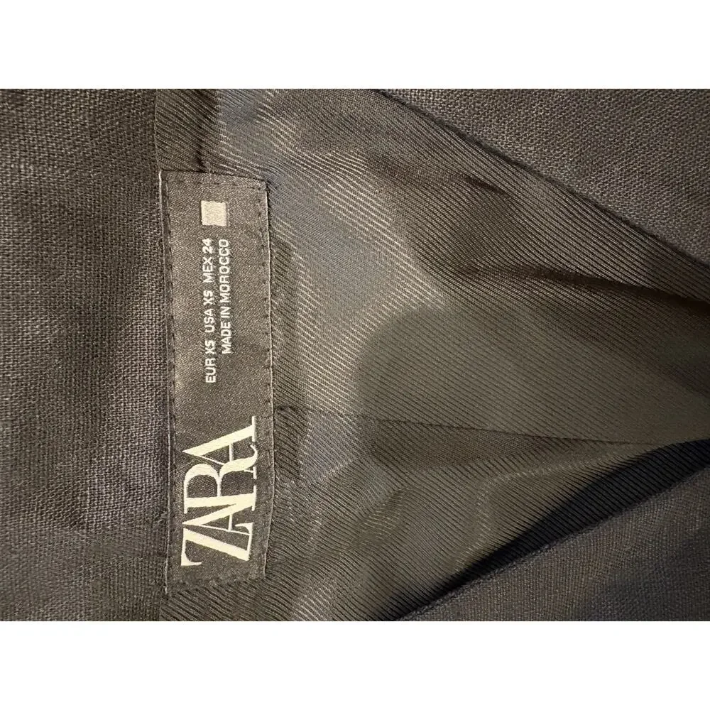 ZARA ZW Collection Minimalist Black VEST Sz X-Small Run Big